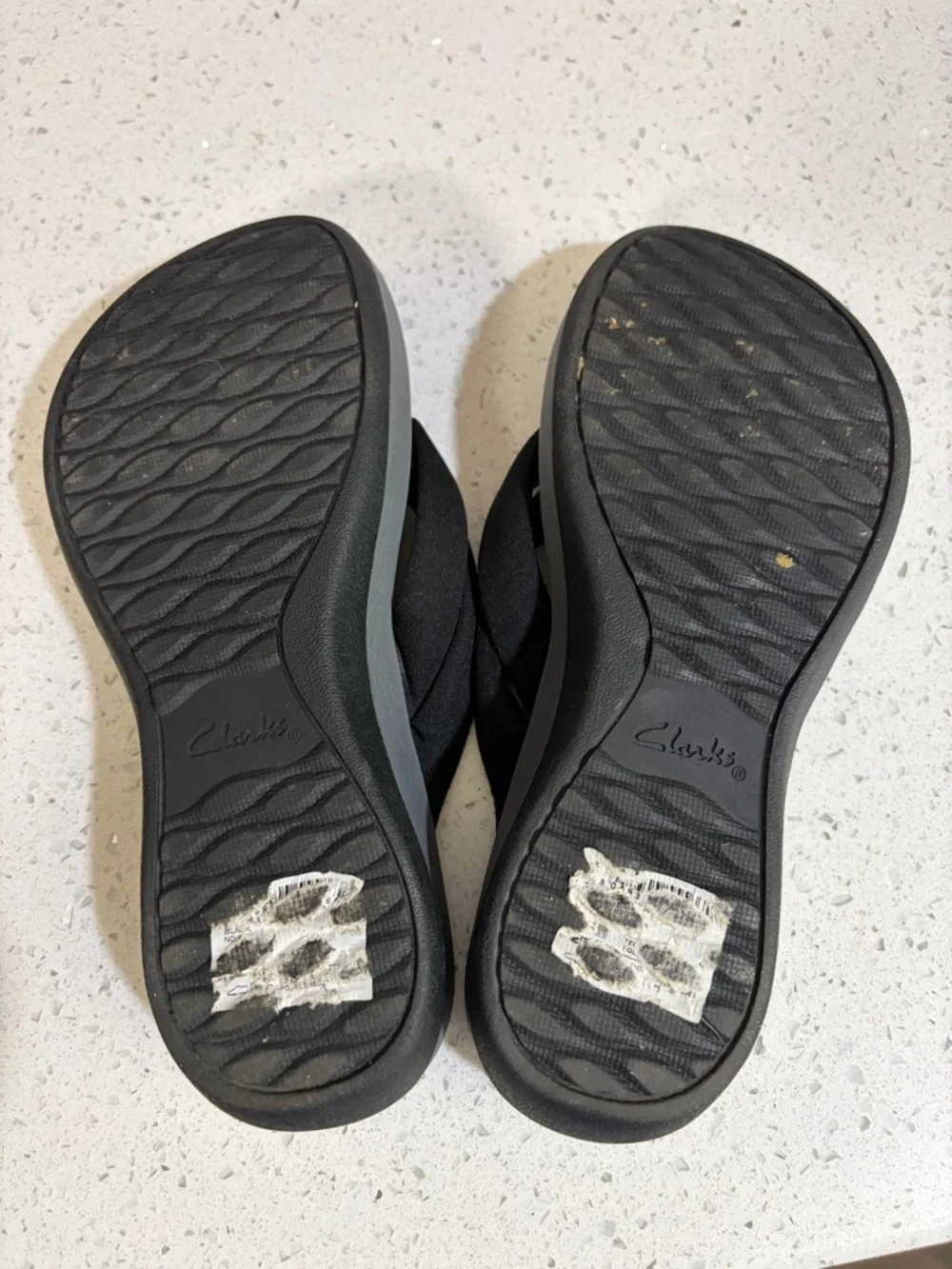 Clark’s Cloudsteppers Arla Kaylie Flip Flop Sandals Black / Grey Size 6